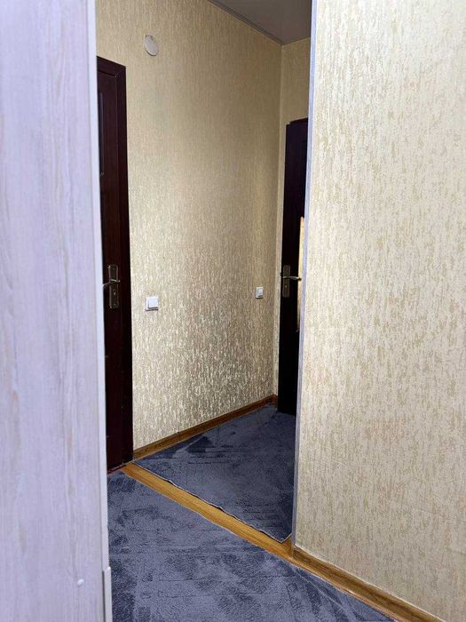 Янги Хаёт тумани 2 хонали уй сотилади 56 кв.м уй тоза кириб яшашга м-н