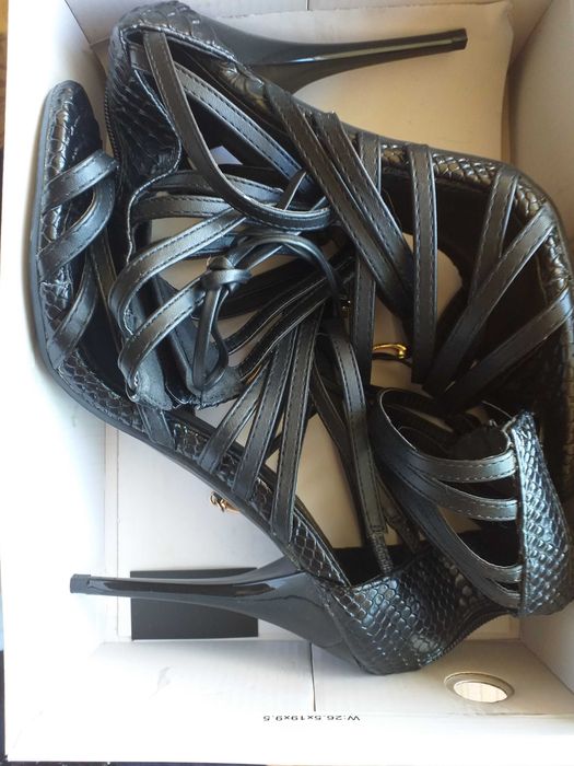 Дамски сандали  (чисто нови)