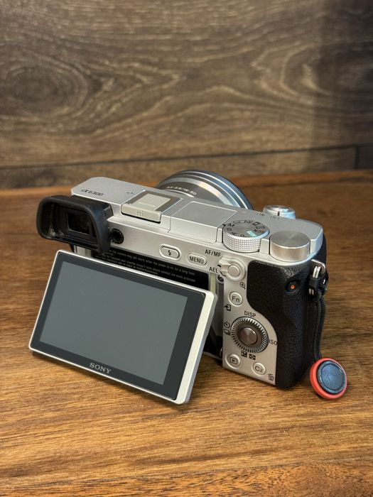 Безогледален фотоапарат Sony A6300