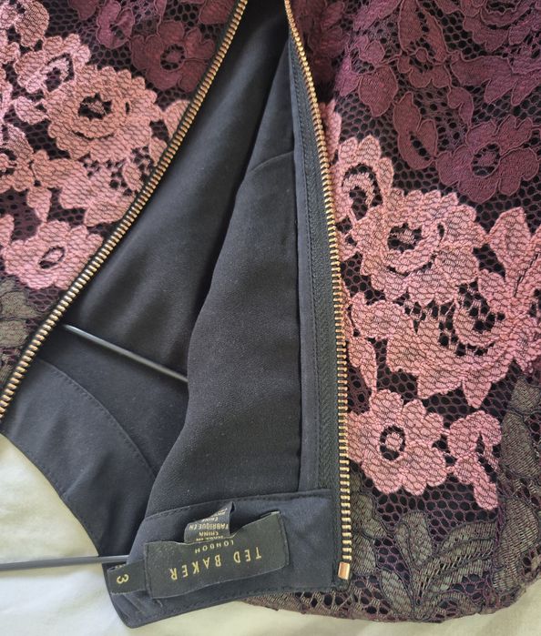 Елегантни дамски рокли