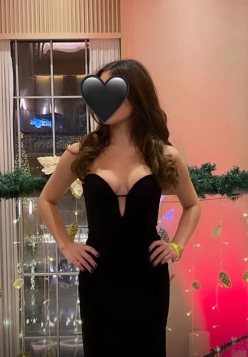 Продам 2 брендовых платья, одевала по одному разу