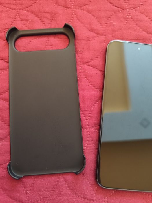 Продавам телефон ZTE Nubia Air