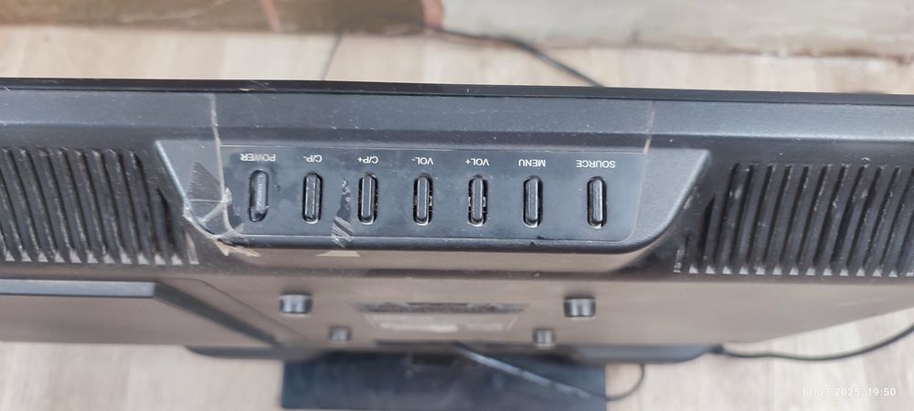 Телевизор на запчасти Elenberg LE215N59D