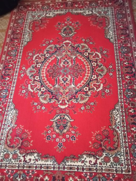 Продам ковер полушерстяной.