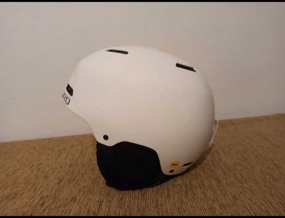 Casca snowboard Giro Ledge FS Mips.