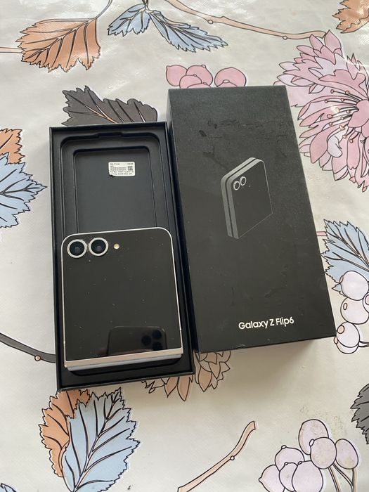 Vând schimb Samsung Z flip 6