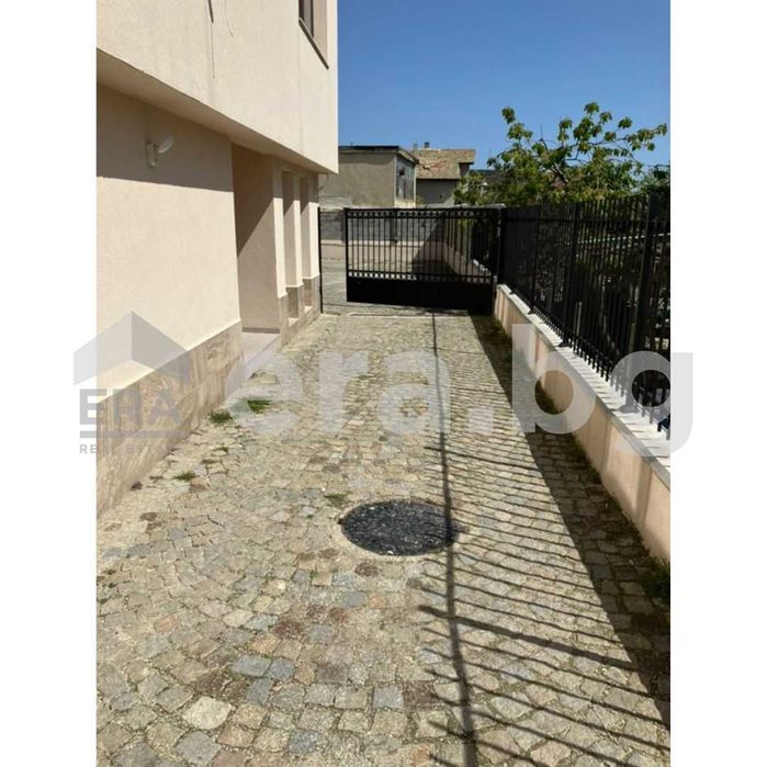 Дава се под наем Гараж / Паркомясто в Варна, Виница - 20 кв.м за 28000 € - Снимка #1