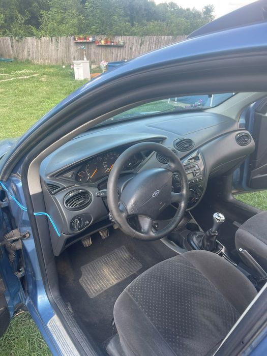 Vând  Ford focus