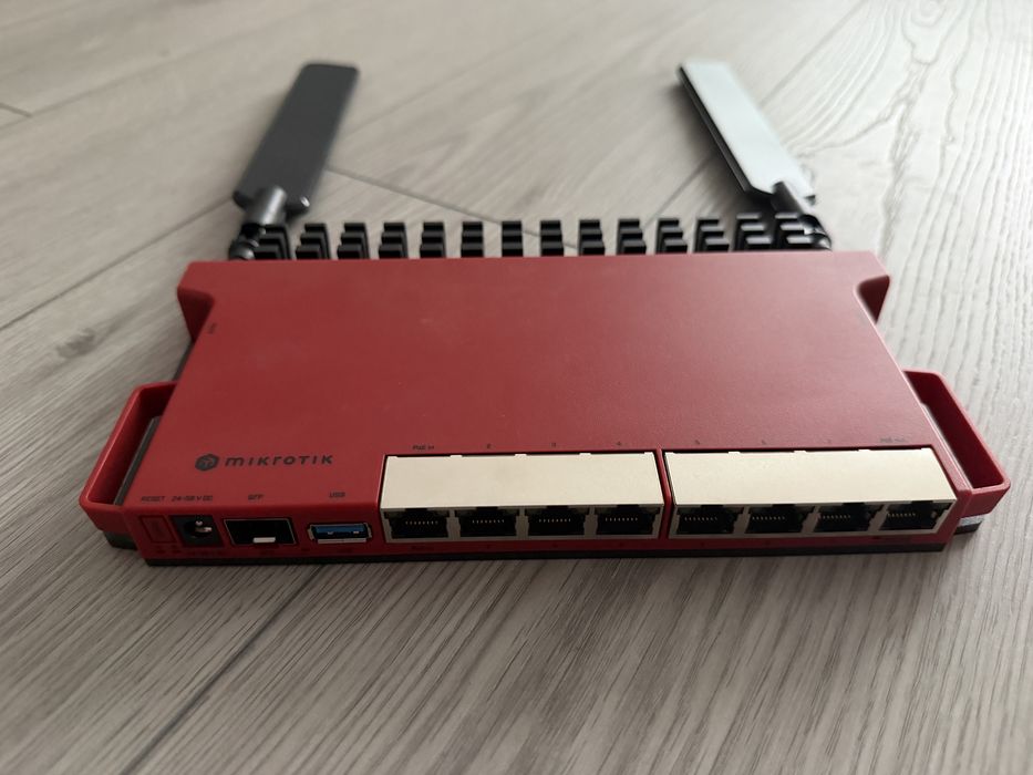 Router microtik L009uigs