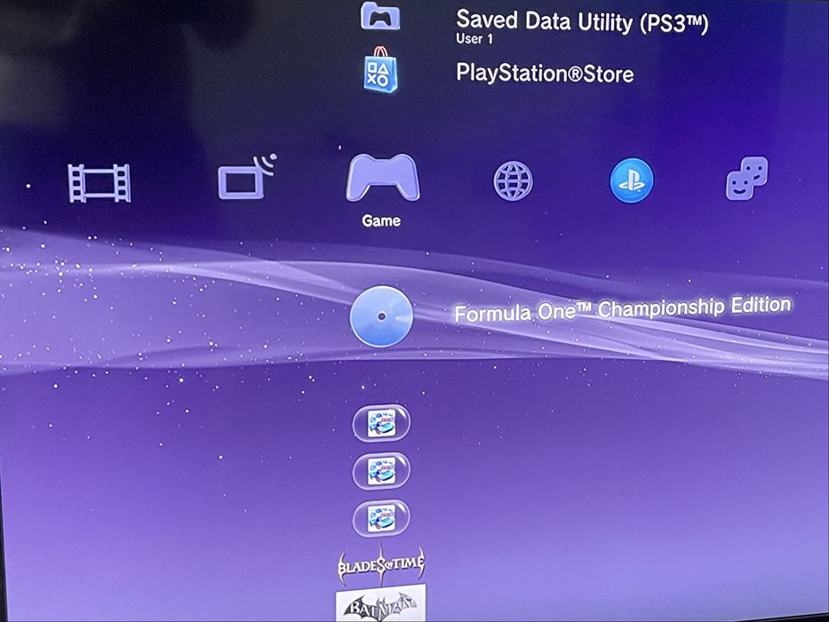 Consola Sony PlayStation 3 în stare bună de funcționare.