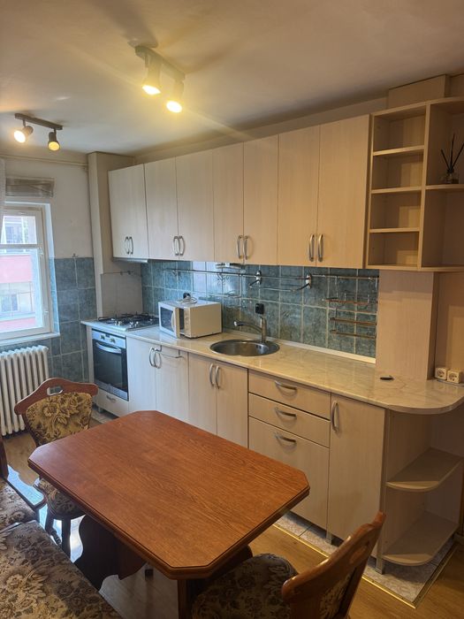 Ofer spre inchiriere apartament 3 camere
