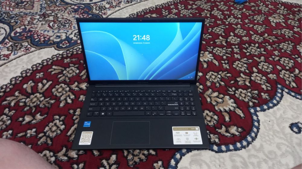 Asus Vivobook yangi hali ishlatilmagan