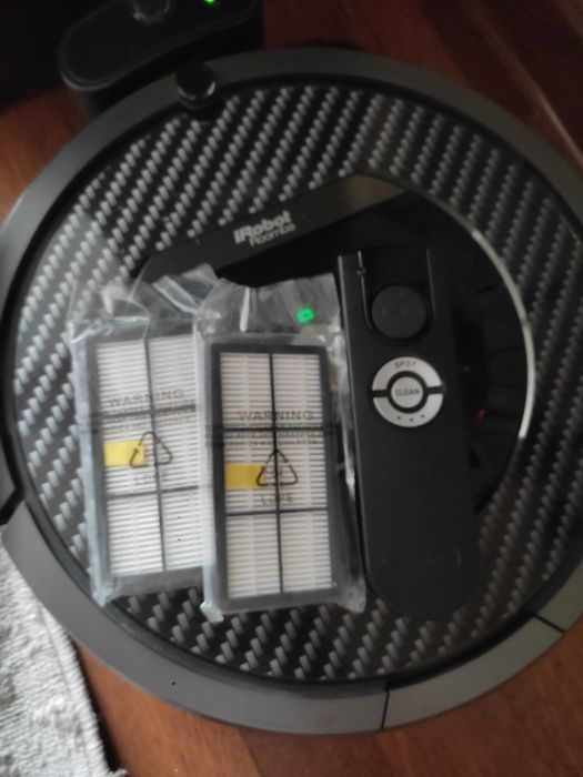 Робот-пылесос iRobot Roomba 880