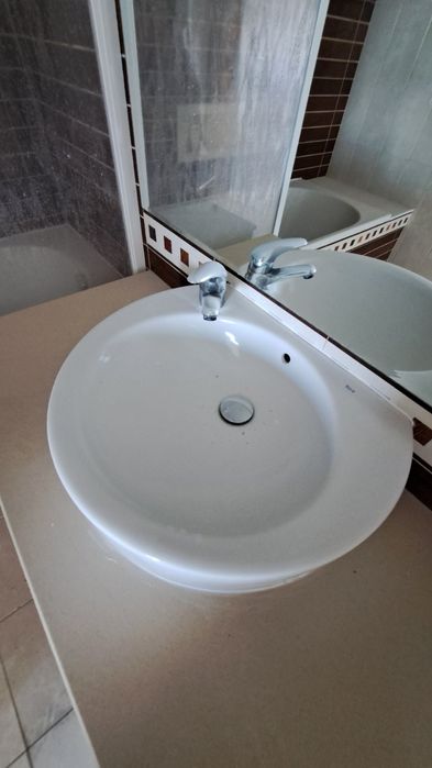 мивка за тоалетна и баня