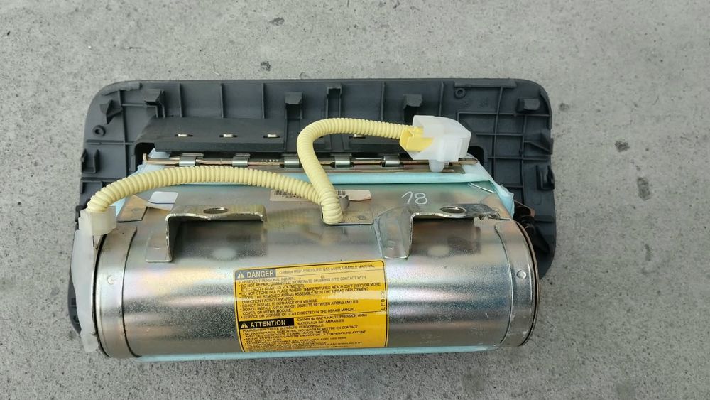 AIRBAG  Toyota Sequoia