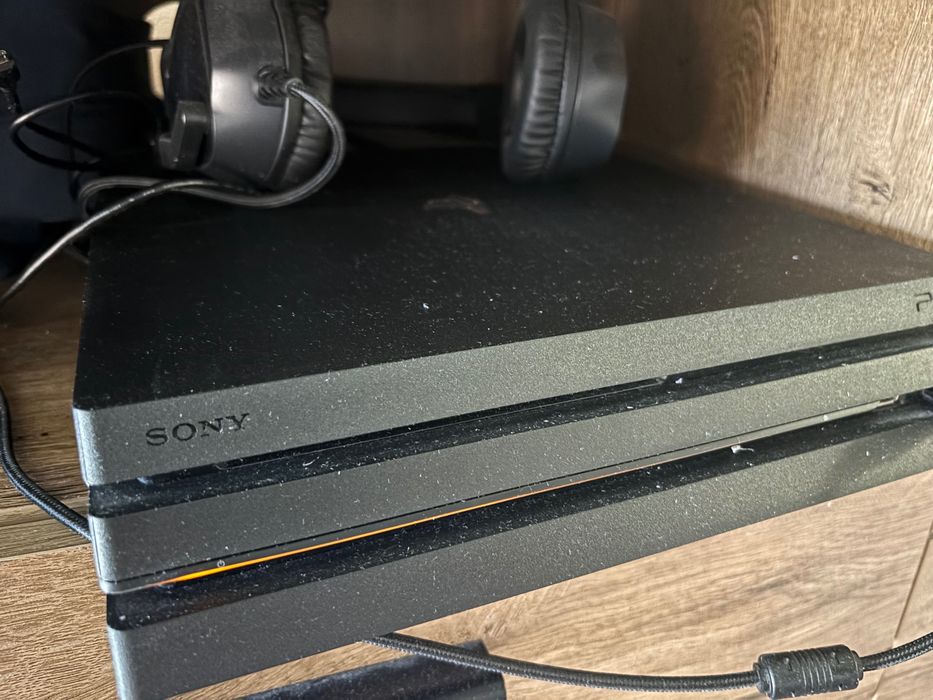 PS4 pro плейстейшън