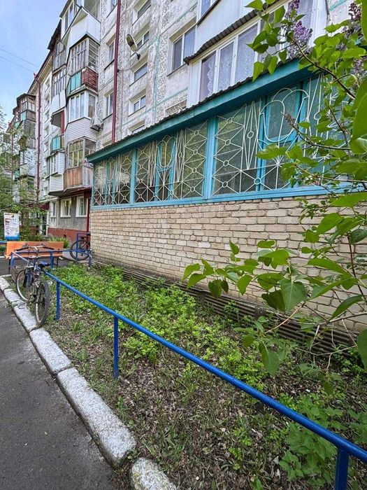 Продам 3- ком квартиру район Уют