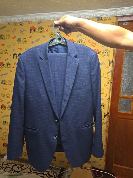 Продам костюм мужской