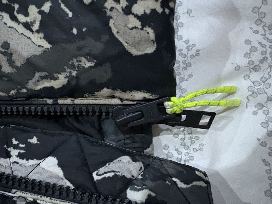 Яке , шуба Tomy jeans