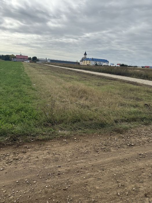 Vand parcele teren intravilan