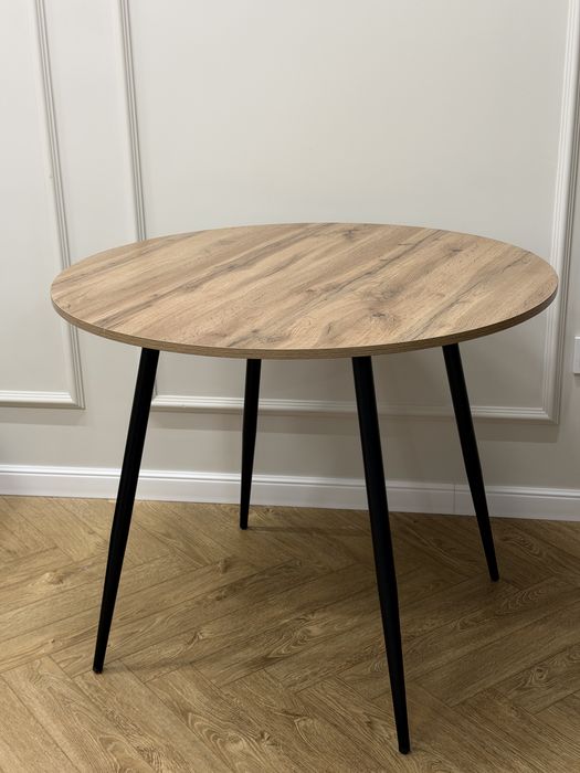 Продам стол и 2 стула