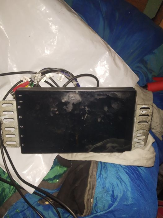 Прадется магнитофон