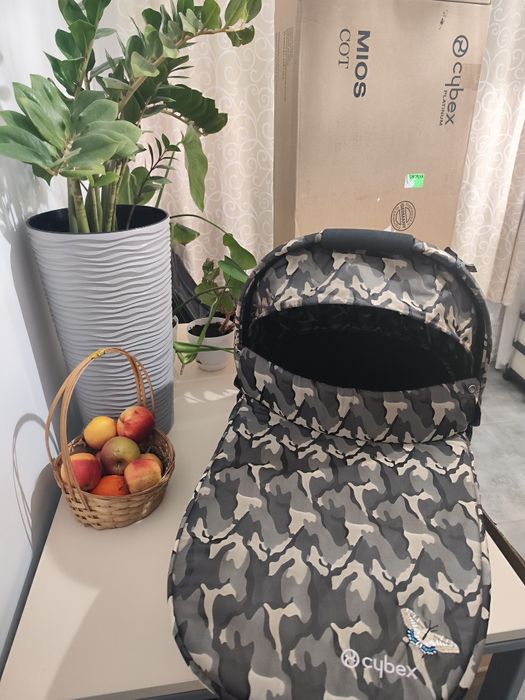 Кош за новородено Cybex Mios Lux- Platinum Camouflage Butterfly