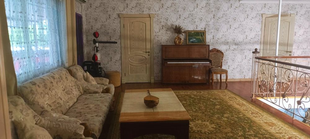 Продам дом, с большой территорией и садом