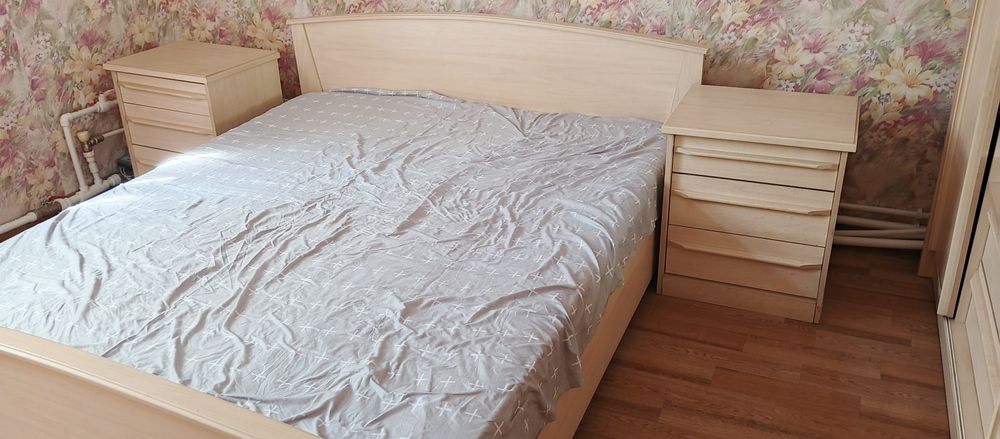 Спальный гарнитур