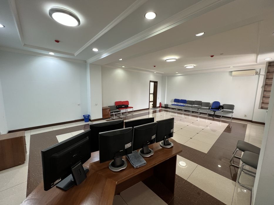 Аренда под офис 55кв м, 2 минут от метро Айбек! 950у.е