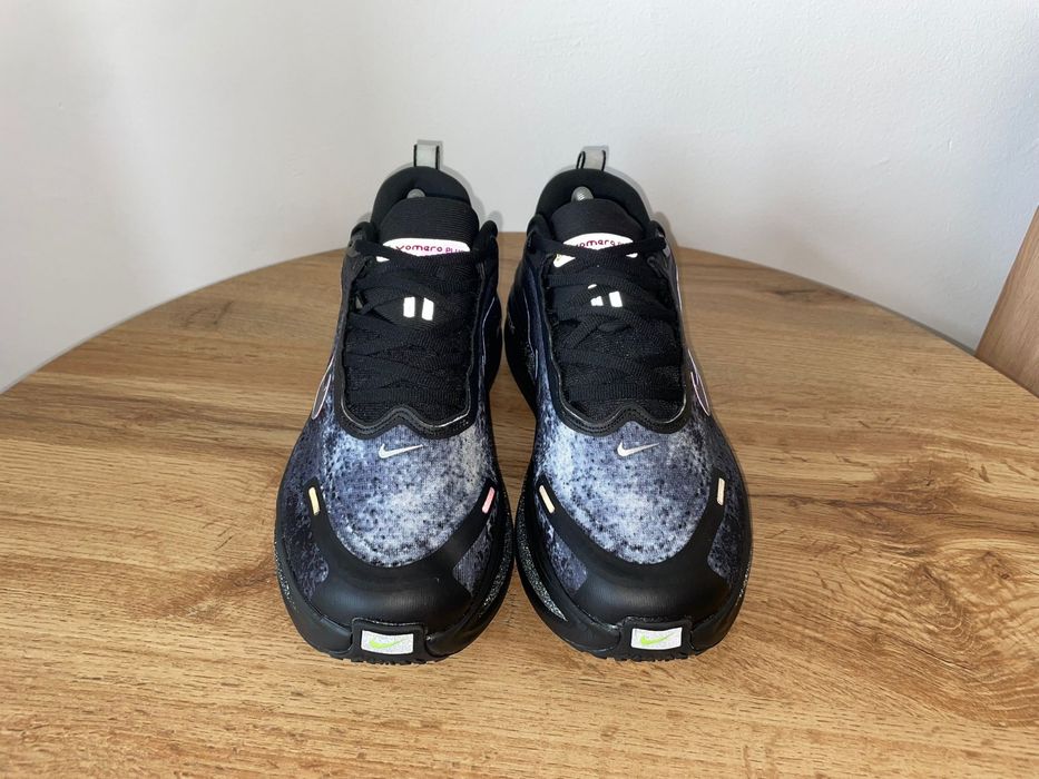 Sneakers NIKE Vomero Plus nr 42 - 44