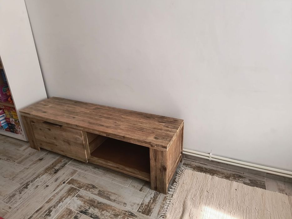 Comoda TV in stare foarte buna