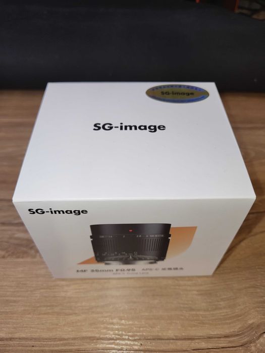 Объектив 35mm f0.95 M4/3-mount для камер Lumix/Olympus/Leica/Panasonic