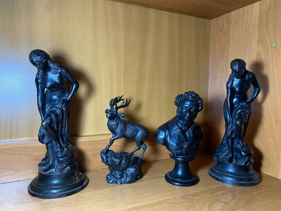 Часы и Статуэтки КАСЛИ