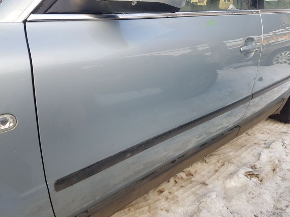 Usa / Portiera Stanga Fata VW Passat B5.5 Break / Variant 2000 - 2005 Cod Culoare LB5S