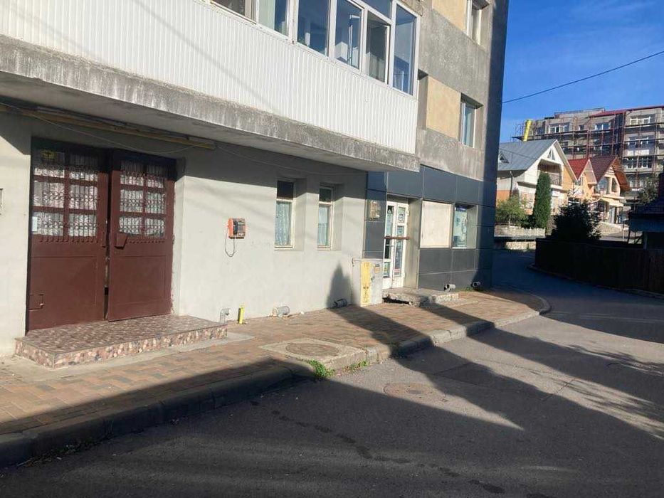 Vanzare sau inchiriere.Spatiu comercial ,apartament 2 camere