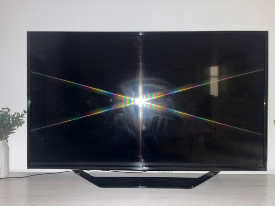 телевизор LG 43LH590V