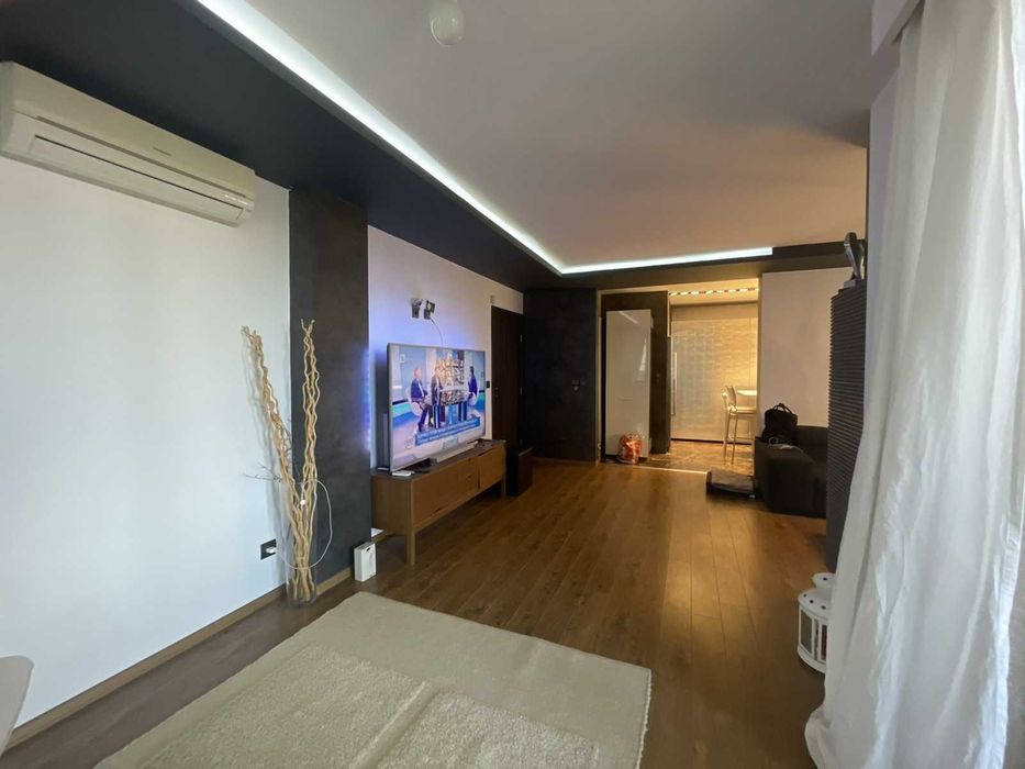 Продава се Тристаен апартамент в София, Стрелбище - 110 кв.м за 1273 €/кв.м - Снимка #2