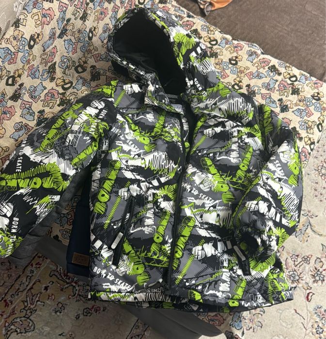 Куртки весенние  осенние на 8-9лет