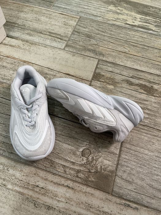 Adidasi adidas marime 28