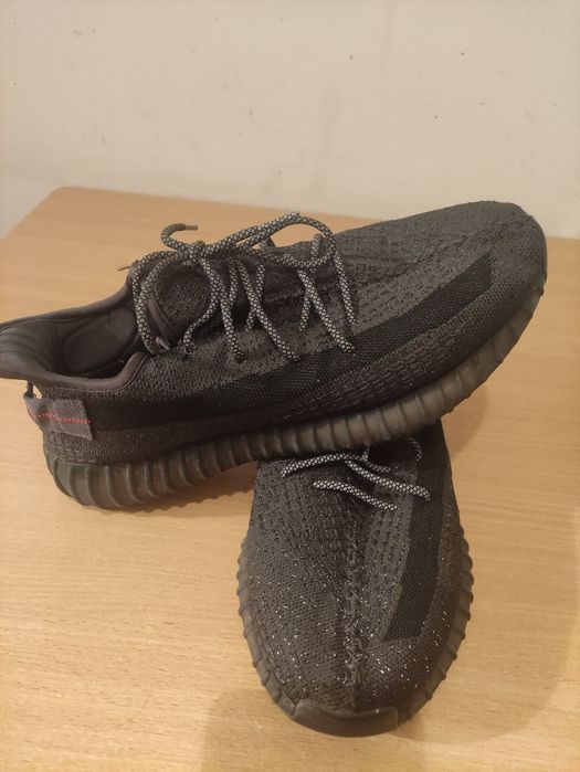 Adidași Yeezy boost