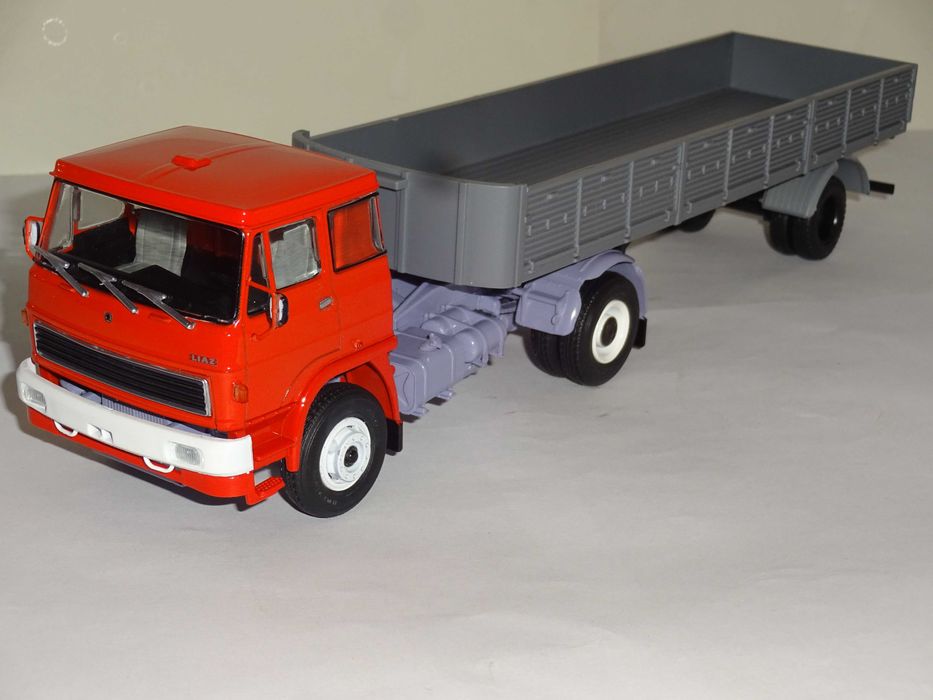 Масштабные модели 1/43 продам.