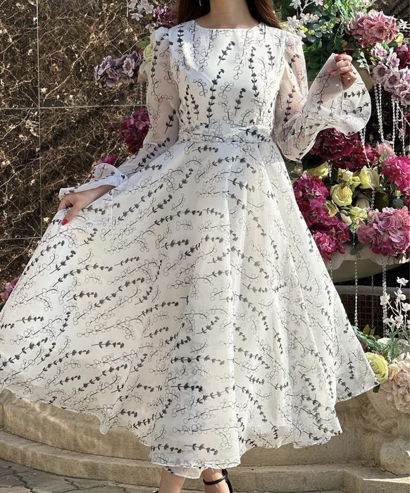 Срочно продам новое платье