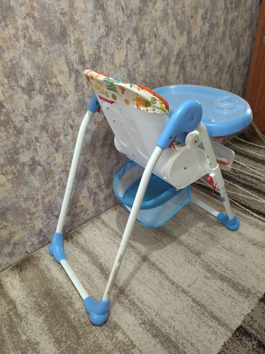 Продам детский столик для кормления