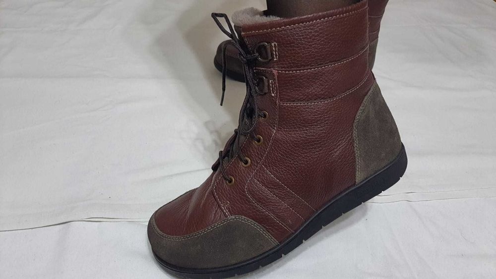 Ghete trendy, piele naturala, de la HELVESKO marimea 41