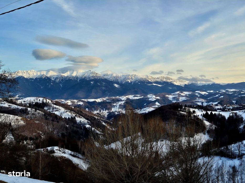 Sat Peștera Moeciu Vedere panoramică Bucegi si Piatra Craiului