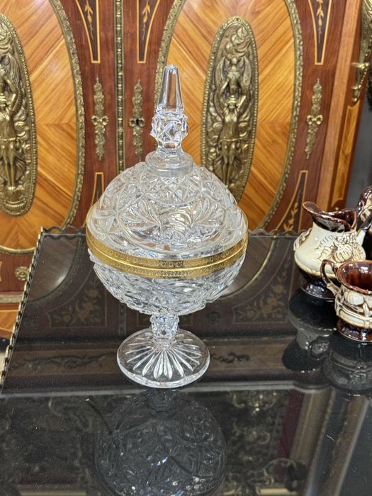 Bomboniera cu capac din cristal si elemente alama