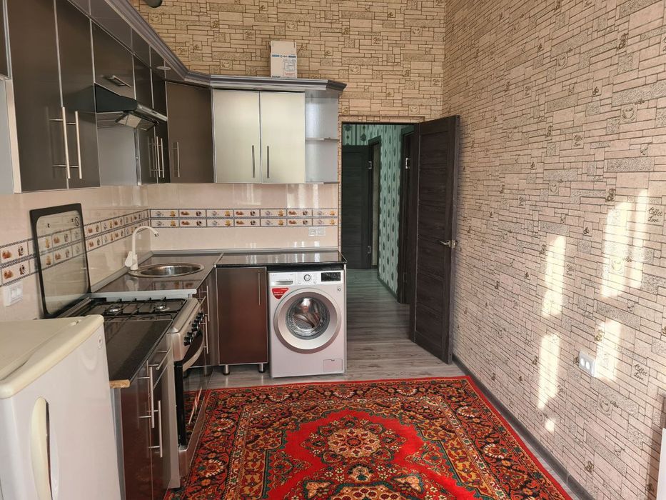 Karat kafe yonida2 chi etajda 2 xonali kvartira ijaraga beriladi