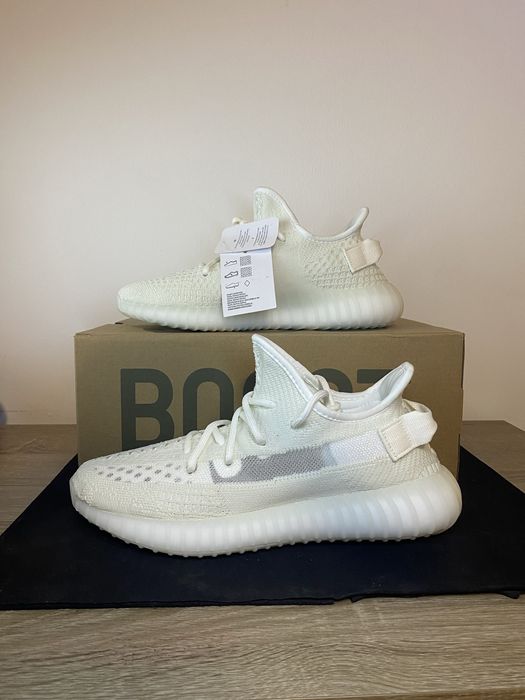 Yeezy 350v2 White