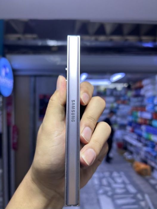 Samsung Galaxy Z Fold 6
